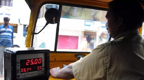 ஆட்டோ மீட்டர் கட்டண உயர்வு: தீவிர பரிசீலனையில் இருப்பதாக அரசு தகவல்