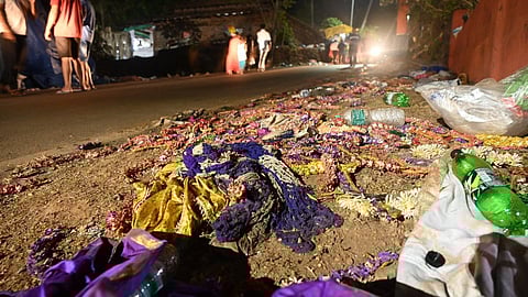 பக்தர்கள் மீது பாய்ந்த மின்சாரம்: கோவா கோயில் கூட்ட நெரிசலில் 7 பேர் பலி - நடந்தது என்ன?