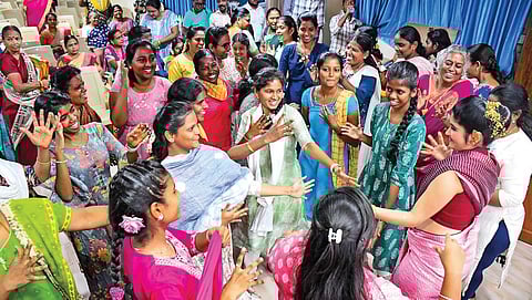 பரிசுமழையில் நனைந்த சேலம் வாசகியர் | மகளிர் திருவிழா