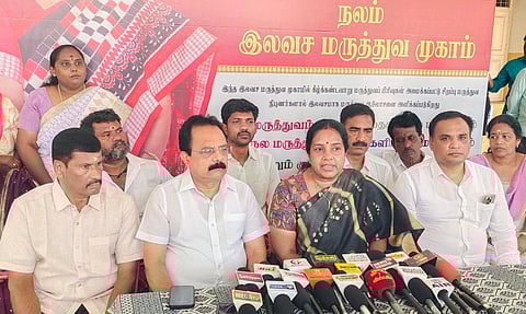 ‘தமிழகத்தில் குற்றச்சம்பவங்கள் தொடரும் நிலையில் முதல்வருக்கு பாராட்டு விழா’ - வானதி சீனிவாசன் விமர்சனம்