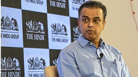 பஹல்காம் தாக்குதலின் போது தாக்கரே குடும்பம் சுற்றுலா: மிலிந்த் தியோரா குற்றச்சாட்டு