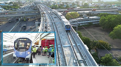 ஆந்திர மாநிலம் சிட்டியில் இருந்து பூந்தமல்லி மெட்ரோ ரயில் பணிமனைக்கு இதுவரை 4 ஓட்டுநர் இல்லாத மெட்ரோ ரயில்கள் வந்துள்ள நிலையில், ஒரு மெட்ரோ ரயில் மட்டும் தண்டவாளத்தில் ஏற்றி, சோதனை ஓட்டம் மேற்கொள்ளப்படுகிறது. மற்ற மெட்ரோ ரயில்கள் பல்வேறு சோதனைகளுக்கு உட்படுத்தப்படுகின்றன.