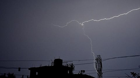 ஆந்திராவில் பலத்த மழை: மின்னல் தாக்கி 7 பேர் உயிரிழப்பு