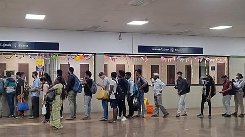 மெட்ரோ ரயில் சேவையை மேம்படுத்த பயணிகளிடம் கருத்து கேட்கும் சிஎம்ஆர்எல்