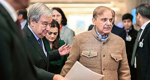 ஐநா பொதுச் செயலாளர் அன்டோனியோ குட்டெரெஸ் உடன் பாகிஸ்தான் பிரதமர் ஷெபாஸ் ஷெரீப் | கோப்புப் படம்