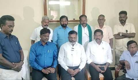 சிதம்பரத்தில் விசிக தலைவர் திருமாவளவன் செய்தியாளர்களைச் சந்தித்தார்.