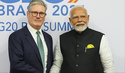 பிரதமர் நரேந்திர மோடி உடன் இங்கிலாந்து பிரதமர் கீர் ஸ்டார்மர்.