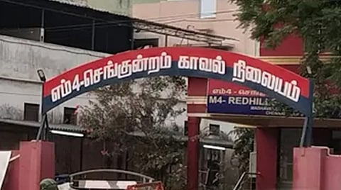 செங்குன்றம் மசூதி அருகே வெடிகுண்டு மிரட்டல்: இளைஞரிடம் போலீஸ் விசாரணை