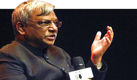 மனிதனுக்கான தர்மம் | நூல் வெளி