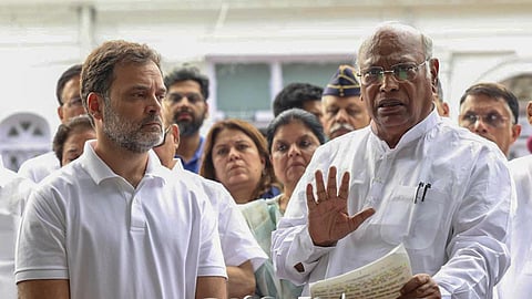 ''நாடாளுமன்ற சிறப்பு கூட்டத்தொடரை கூட்ட வேண்டும்'' - பிரதமருக்கு கார்கே, ராகுல் கடிதம்