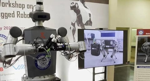 போர்க்களங்களில் வீரர்களின் உயிரிழப்பை தடுக்க ரோபோ வீரர்களை தயாரிக்க டிஆர்டிஓ தீவிரம்