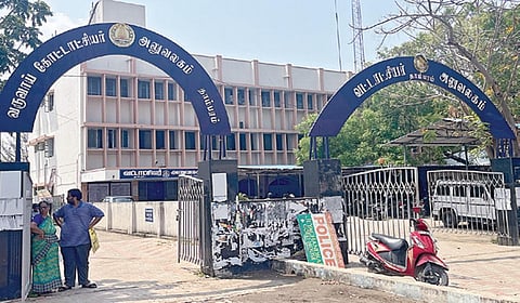 புறம்போக்கு நிலத்துக்கு பட்டா: தாம்பரம், வண்டலூரில் வசூல் வேட்டை