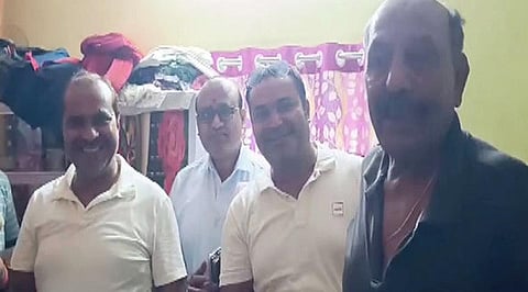 பி.கே.ஷாவின் உறவினர்கள்.