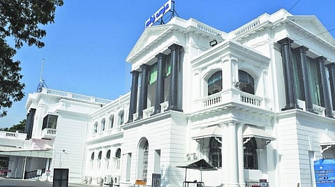 காலமானவர் பெயரை நீக்கி, வாரிசுகளின் பெயர் சேர்க்க பட்டா மாற்றத்துக்கு ஆவணங்களுடன் விண்ணப்பிக்கலாம்