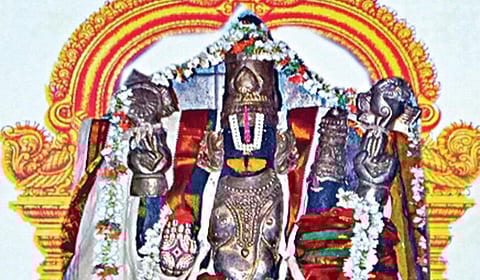 அனுமனுக்கு சங்கு சக்கரம் வழங்கிய திண்டிவனம் லட்சுமி நரசிம்மர்