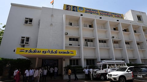 ஆட்சி அதிகாரம் பெறும் வகையில் கூட்டணி அமைக்க வேண்டும்: மேலிட பொறுப்பாளரிடம் காங்கிரஸார் வலியுறுத்தல்