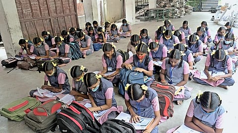 அரசு பள்ளி மாணவர் சேர்க்கை 1.9 லட்சத்தை தாண்டியது