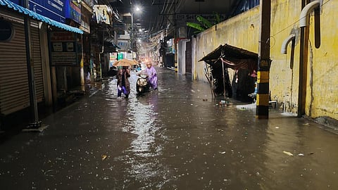 தமிழகத்தில் 8 மாவட்டங்களில் இன்று கனமழைக்கு வாய்ப்பு: நீலகிரி, கோவையில் நாளை மிக கனமழை