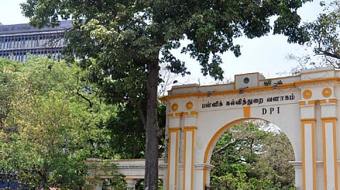 பணி காலத்தில் உயிரிழந்த ஆசிரியர் விவரங்களை சமர்ப்பிக்க பள்ளிக்கல்வித் துறை உத்தரவு