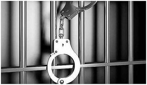 சிங்கம்புணரி குவாரி விபத்தில் 6 பேர் உயிரிழந்த சம்பவம்: இருவர் கைது; உரிமையாளர் தலைமறைவு