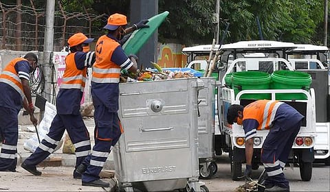தூய்மை பணியாளர்களை தொழில் முனைவோராக மாற்றும் திட்டம் மீதான வழக்கை தீர்ப்புக்காக ஒத்திவைத்தது ஐகோர்ட்