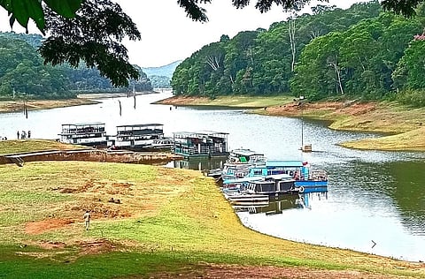 ‘ரெட் அலர்ட்’ காரணமாக தேக்கடியில் மே 27 வரை படகு சவாரி ரத்து!