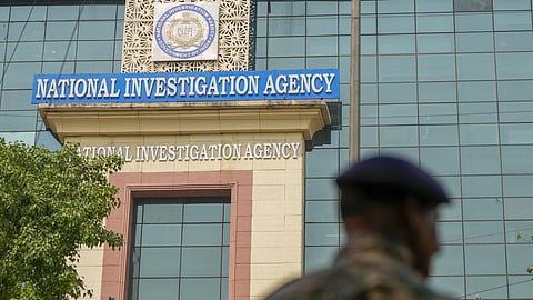 பாகிஸ்தானுக்கு உளவு பார்த்ததாக டெல்லியில் சிஆர்பிஎஃப் வீரர் கைது