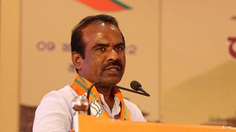 கர்நாடக பாஜக எம்எல்சி ரவிக்குமார்.