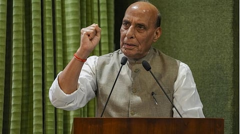 5-ம் தலைமுறை போர் விமானம் தயாரிக்க அமைச்சர் ராஜ்நாத் சிங் ஒப்புதல்