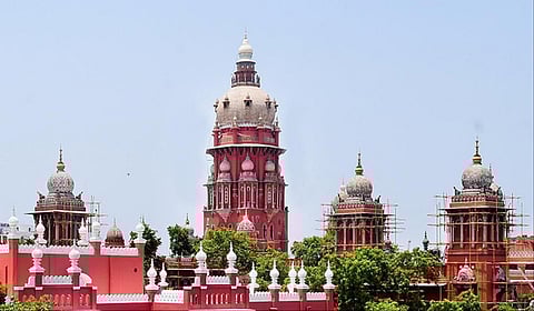 கிருஷ்ணகிரி அதிமுக எம்எல்ஏ வெற்றியை எதிர்த்து தொடரப்பட்ட தேர்தல் வழக்கு: ஐகோர்ட் தள்ளுபடி