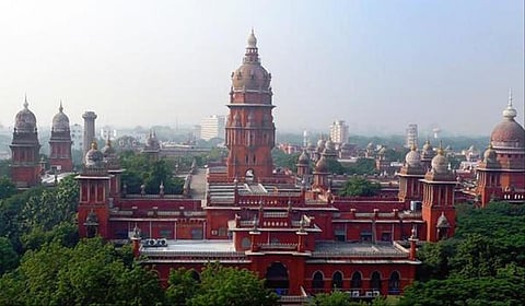 பொள்ளாச்சி வழக்கில் தொடர்புபடுத்தி வீடியோ: யூடியூப் சேனல்களுக்கு எதிராக வழக்கு