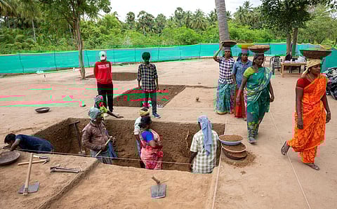 கீழடி அகழாய்வுப் பணி | கோப்புப் படம்