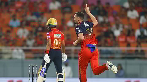 பஞ்சாப் கிங்ஸை 101 ரன்களில் சாய்த்த ஆர்சிபி | IPL Qualifier 1