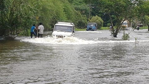 17 மாநிலங்களில் தென்மேற்கு பருவமழை தீவிரம்: தமிழகத்தில் 8 மாவட்டங்களில் இன்று கனமழை வாய்ப்பு