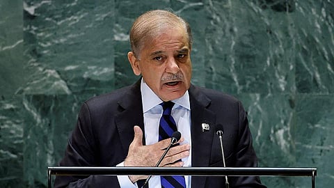 பிரம்மோஸ் ஏவுகணைகள் மூலம் பாக். விமான தளங்கள் மீது தாக்குதல்: பிரதமர் ஷெபாஸ் ஷெரீப் ஒப்புதல்