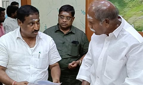 புதுச்சேரியில் ஜூன் 15-க்குப் பின் பள்ளிகளை திறக்க முதல்வரிடம் கோரிக்கை