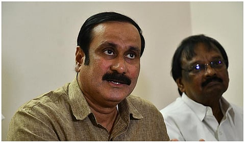 தமிழக பல்கலைக்கழகங்களில் இட ஒதுக்கீட்டுக்கு முடிவு கட்டுவதா? - அன்புமணி கண்டனம்