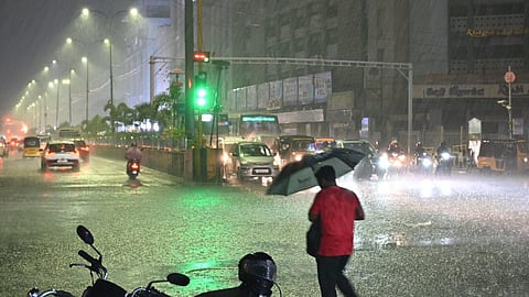 இன்று முதல் 10-ம் தேதி வரை தமிழகத்தில் ஓரிரு இடங்களில் மிதமான மழை பெய்ய வாய்ப்பு