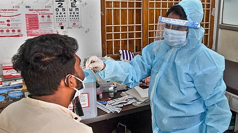 நாடு முழுவதும் சிகிச்சையில் இருக்கும் கரோனா நோயாளிகள் 4,866 ஆக உயர்வு