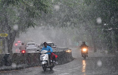 கோவை, நீலகிரியில் இன்று மிக கனமழைக்கு வாய்ப்பு: வானிலை ஆய்வு மையம் தகவல்