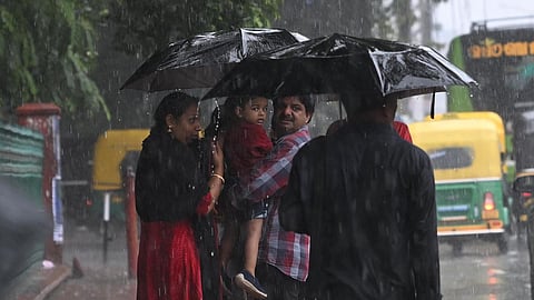 கேரளா பருவமழை: வயநாடு, மலப்புரம் உள்ளிட 5 மாவட்டங்களுக்கு இன்றும், நாளையும் ரெட் அலர்ட்