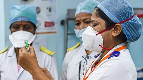 பிளஸ் 2 மதிப்பெண் அடிப்படையில் மாணவர் சேர்க்கை: பிஎஸ்சி நர்சிங், பி.பார்ம் படிப்புகளுக்கு ஆன்லைன் விண்ணப்பம் தொடக்கம்