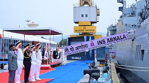 ஐஎன்எஸ் அர்னாலா போர்க்கப்பல் இந்திய கடற்படையில் சேர்ப்பு