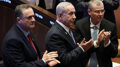 இஸ்ரேல் பிரதமர் பெஞ்சமின் நெதன்யாகுவுடன், பாதுகாப்பு அமைச்சர் இஸ்ரேல் காட்ஸ்.