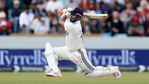 இங்கிலாந்துக்கு எதிராக இரு இன்னிங்ஸிலும் சதம் விளாசி ரிஷப் பந்த் வரலாற்று சாதனை!