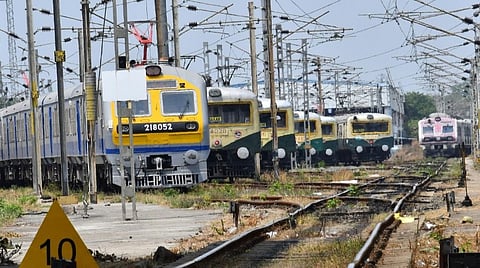 சென்னை, புறநகரில் இயக்கப்படும் மின் ரயில்களில் பெட்டிகள் அதிகரிப்பு