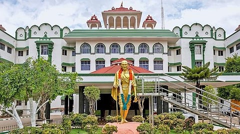 ஓய்வூதியர்களின் மாற்றுத்திறன் மகன், மகளுக்கு குடும்ப ஓய்வூதியம்: உயர் நீதிமன்ற மதுரை அமர்வு உத்தரவு