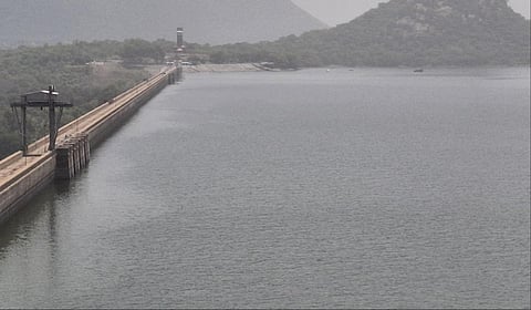 மேட்டூர் அணை நீர்வரத்து 37,263 கன அடியாக உயர்வு: பாசன நீர் திறப்பு 22,500 கன அடியாக அதிகரிப்பு