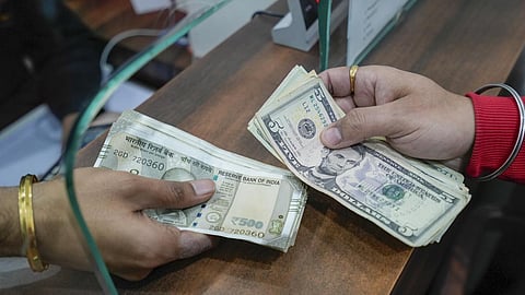 இந்தியாவுக்கு பணம் அனுப்புவதற்கான கட்டணத்தை 1% ஆக குறைக்க அமெரிக்கா முடிவு