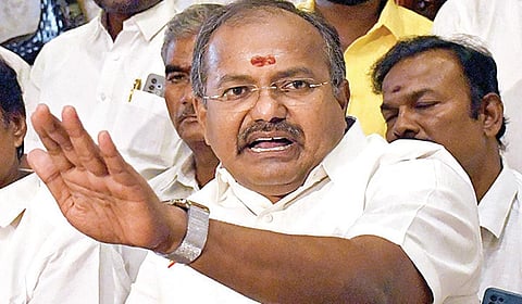 அன்புமணியின் பின்னால் இருப்பது நிர்வாகிகள்; ராமதாஸின் பின்னால் வாக்காளர்கள்: எம்எல்ஏ அருள் கருத்து